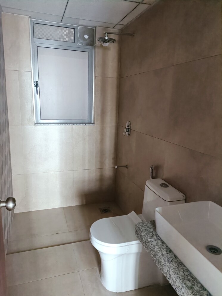 Bathroom, kalpataru-immensa 2 Bedroom 771 Sq.Ft. Apartment In Kolshet Road Thane 8239070