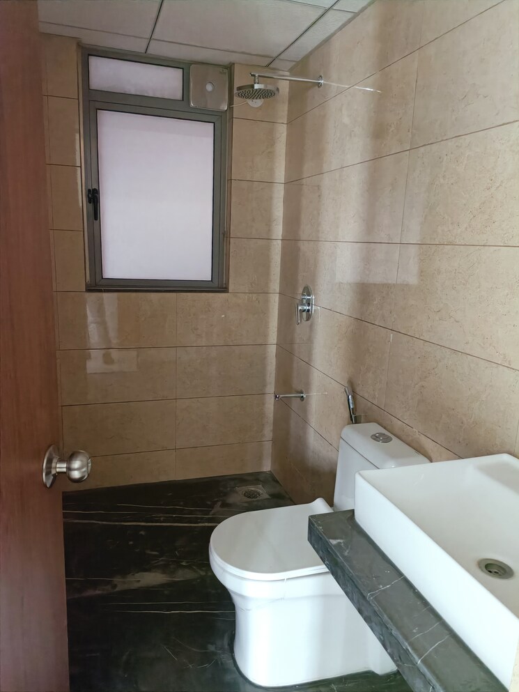 Bathroom, kalpataru-immensa 2 Bedroom 771 Sq.Ft. Apartment In Kolshet Road Thane 8239070