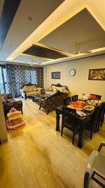 3 BHK + Servant Room 1800 Sq.Ft. Builder Floor in Green Park