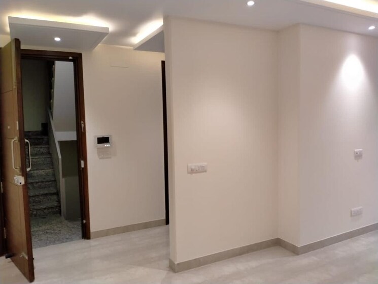 Other, safdarjung enclave 3 Bedroom 1450 Sq.Ft. Builder Floor In Safdarjung Enclave Delhi 8239191