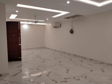 Room in 3 BHK Builder Floor at Safdarjang Enclave – for Sale