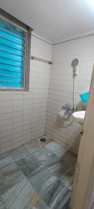 Bathroom in 1 BHK Apartment at Andheri West – for Rent