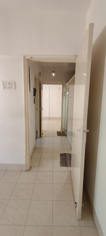  1 BHK Apartment at Andheri West – for Rent