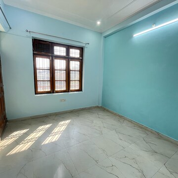 Room in 2 BHK Independent House at Gomti Nagar – for Rent