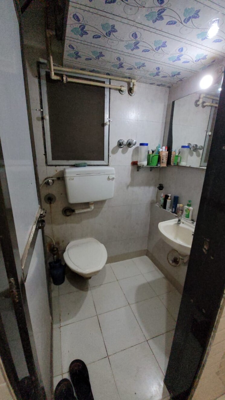 Bathroom, evershine-pine-chs 2 Bedroom 920 Sq.Ft. Apartment In Mira Road Thane 8239215
