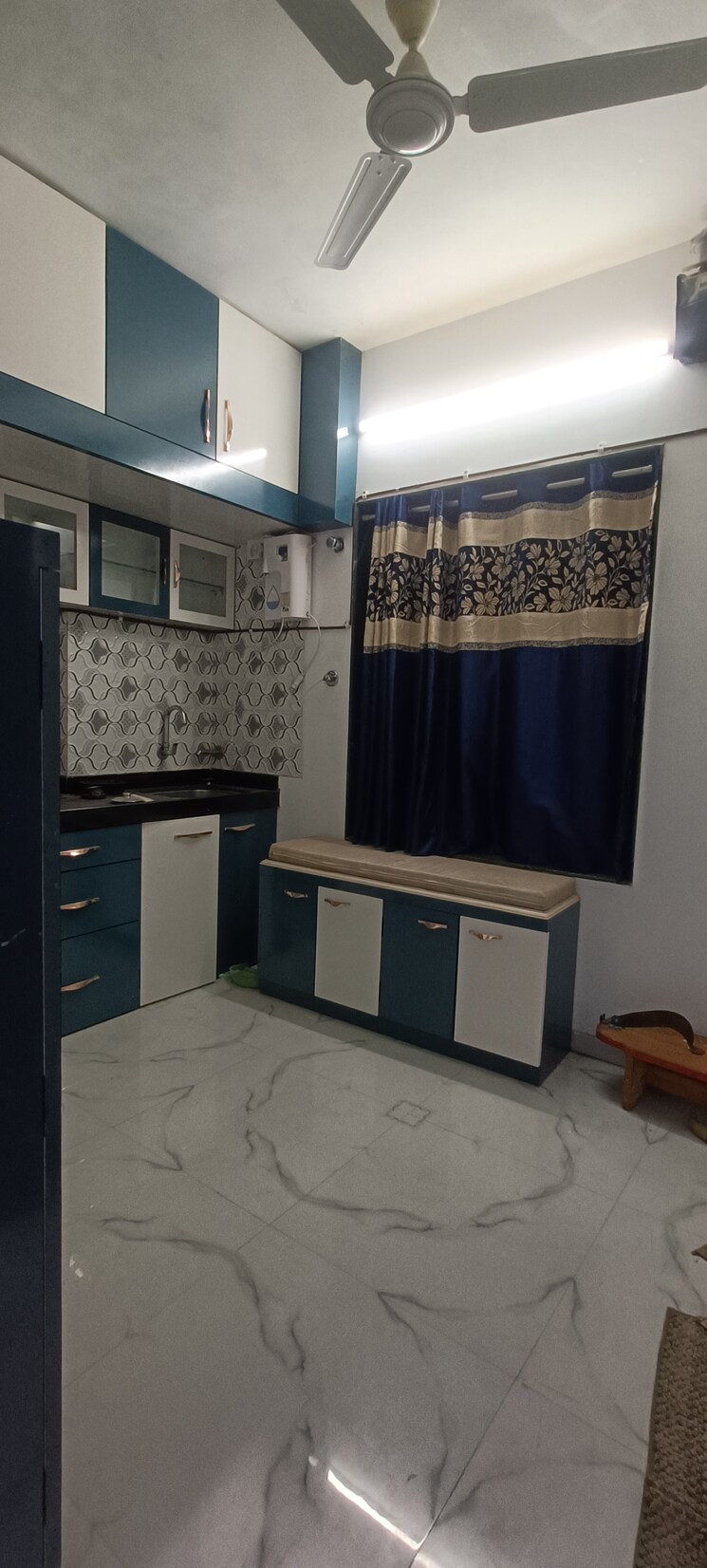Kitchen, east-street 1 RK 255 Sq.Ft. Apartment In Santacruz East Mumbai 8239223