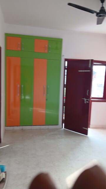 Furnished Amenities in 3 BHK Apartment at Shakti Kunj Apartment, Sector 62 – for Rent