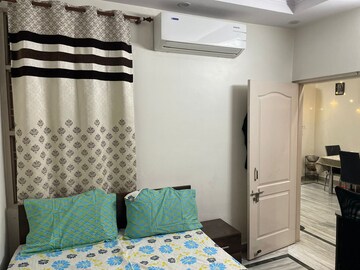 Bedroom in 2 BHK Builder Floor at Mahavir Enclave 1 – for Rent