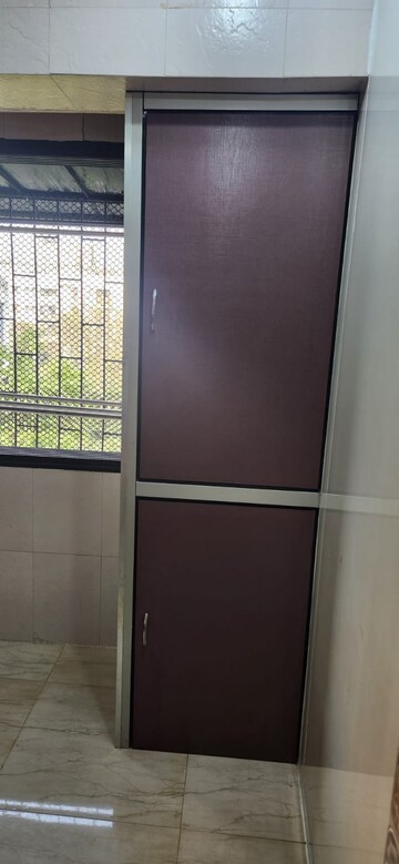 Room in 1 BHK Apartment at Andheri West – for Rent