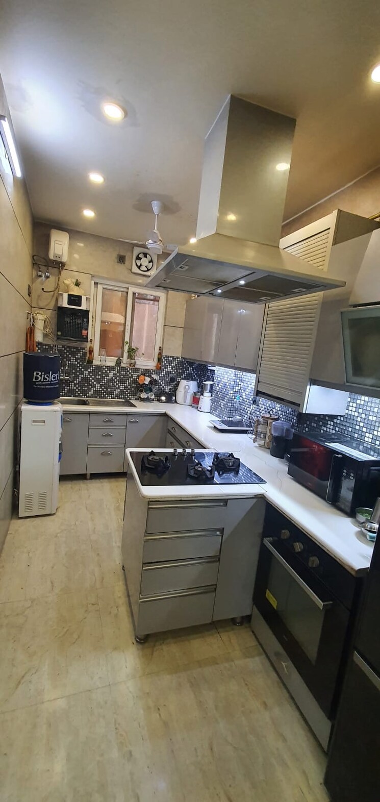 Kitchen, mahavir enclave 1 3 Bedroom 900 Sq.Ft. Builder Floor In Mahavir Enclave 1 Delhi 8239274