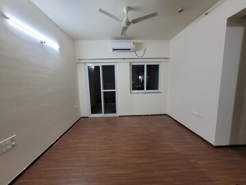 Room in 3 BHK Apartment at Puravankara Silversands, Mundhwa – for Rent