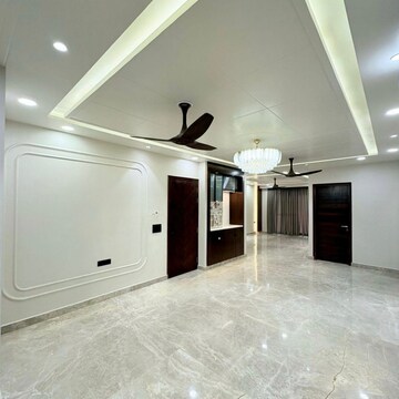 Room in 4 BHK Builder Floor at Ansal API Esencia, Sector 67 – for Sale