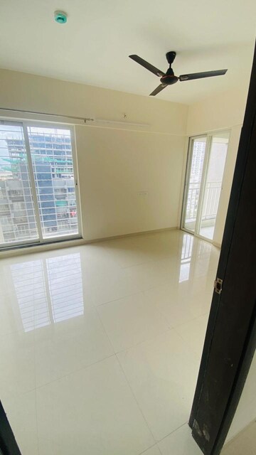 Room in 3 BHK Apartment at Mantra Insignia, Mundhwa – for Rent