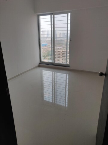 Room in 3 BHK Apartment at Mantra Insignia, Mundhwa – for Rent