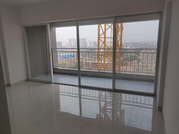 Room in 3 BHK Apartment at Mantra Insignia, Mundhwa – for Rent