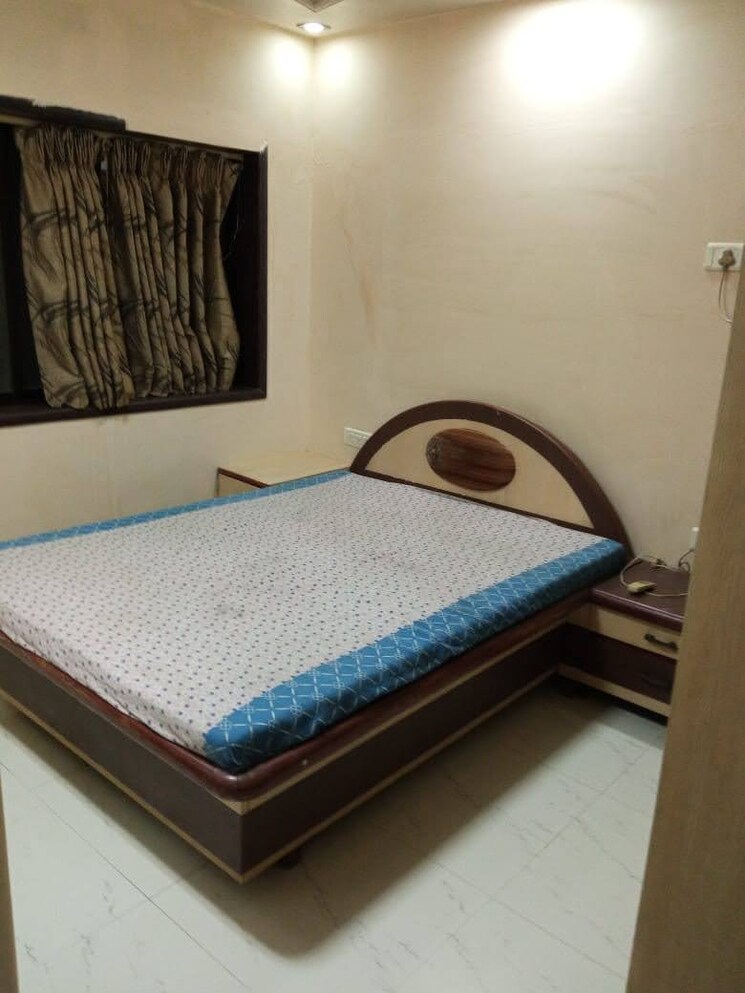 Bedroom, s-k-desai-building-chs 3 Bedroom 1000 Sq.Ft. Apartment In Malad West Mumbai 8239300