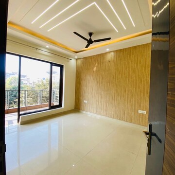 Room in 3 BHK Builder Floor at Sushant Lok 2, Sector 56 – for Sale