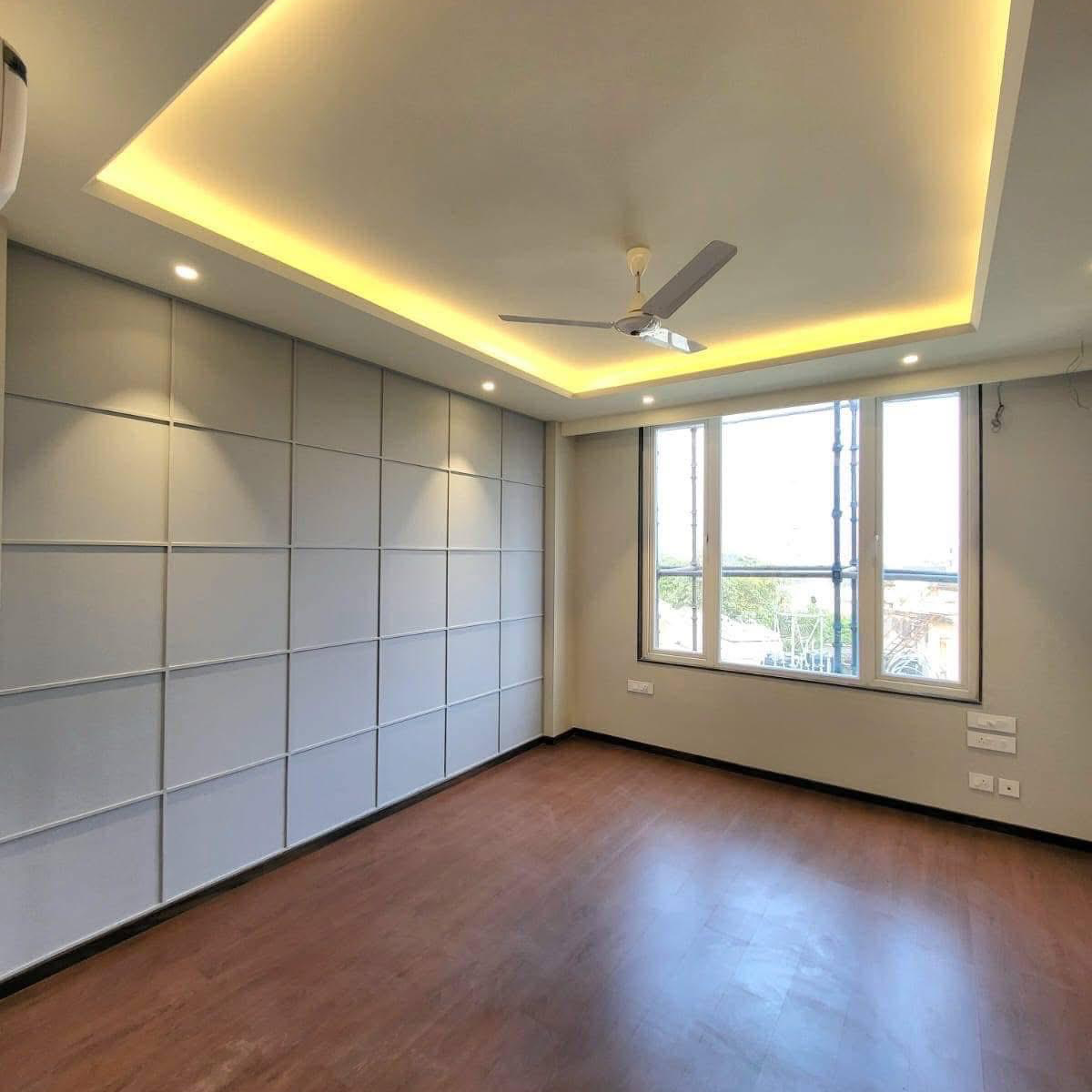 3 BHK + Pooja Room,Servant Room Builder Floor For Sale in Anant Raj Ashok Estate