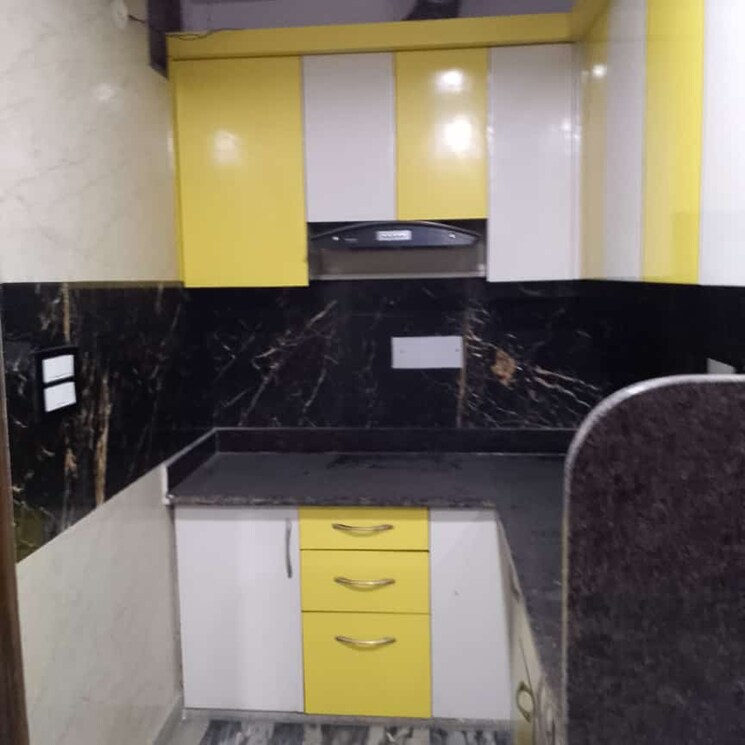 Kitchen, shastri nagar 2.5 Bedroom 950 Sq.Ft. Builder Floor In Shastri Nagar Delhi 8239308