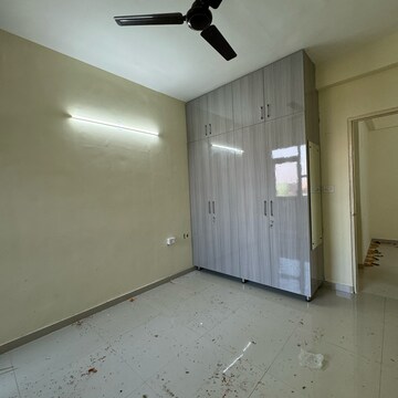 Room in 2 BHK Apartment at Pyramid Fusion Homes, Sector 70a – for Rent