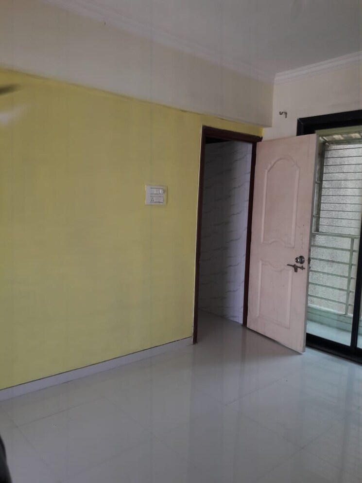 Room, shashwat-park 1 Bedroom 675 Sq.Ft. Apartment In Badlapur West Thane 8239330