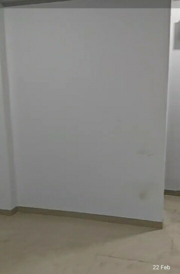 Room in 1 BHK Apartment at Thane West – for Rent