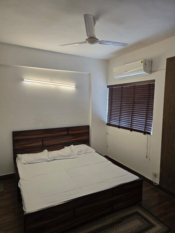 Bedroom, jaypee-greens-kosmos 2 Bedroom 1200 Sq.Ft. Apartment In Sector 134 Noida 8239399