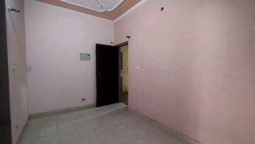 Room in 2 BHK Apartment at Jasola – for Sale