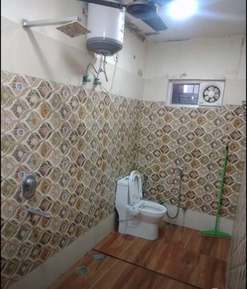 Bathroom in 2 BHK Builder Floor at Aliganj – for Rent