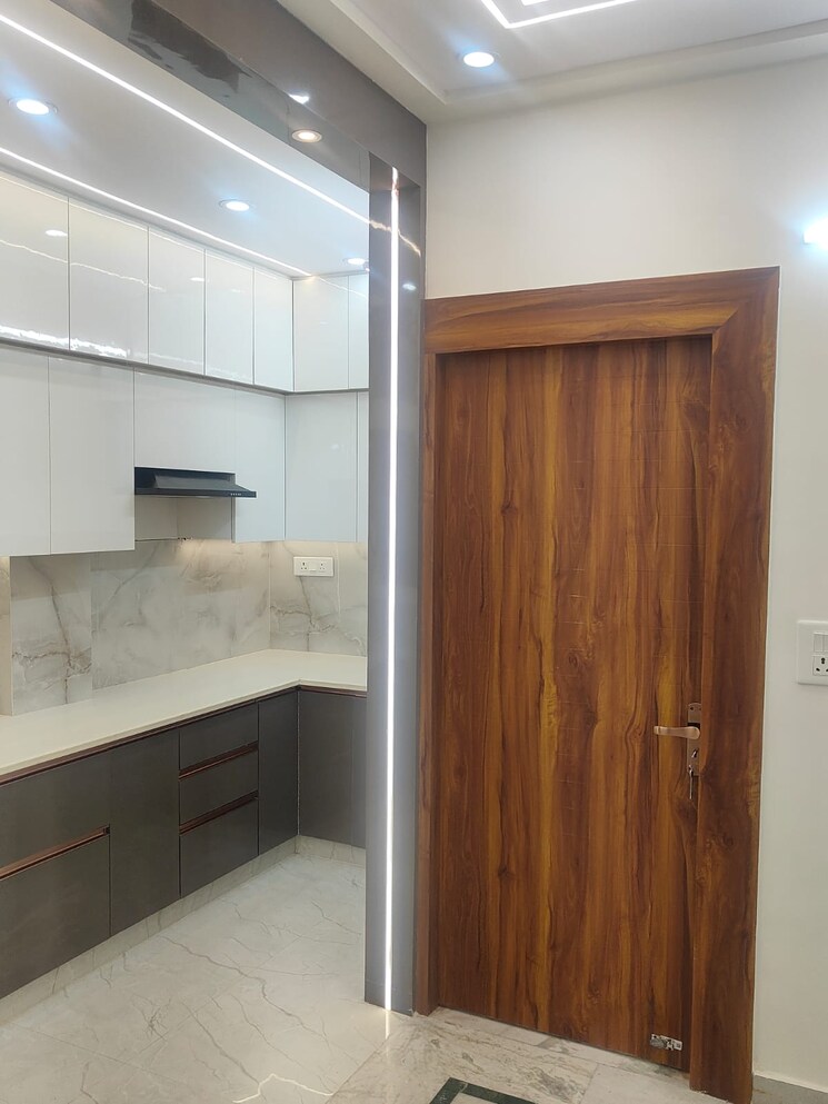 Kitchen, rampuri 6+ Bedroom 150 Sq.Yd. Independent House In Rampuri Ghaziabad 8239768