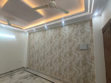 Room in 6+ BHK Independent House at Rampuri – for Sale
