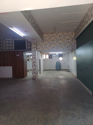 Commercial Shop 400 Sq.Ft. For Rent in Andheri West Mumbai  8239796