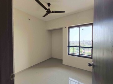 Room in 1 BHK Apartment at Rustomjee Global City – for Sale