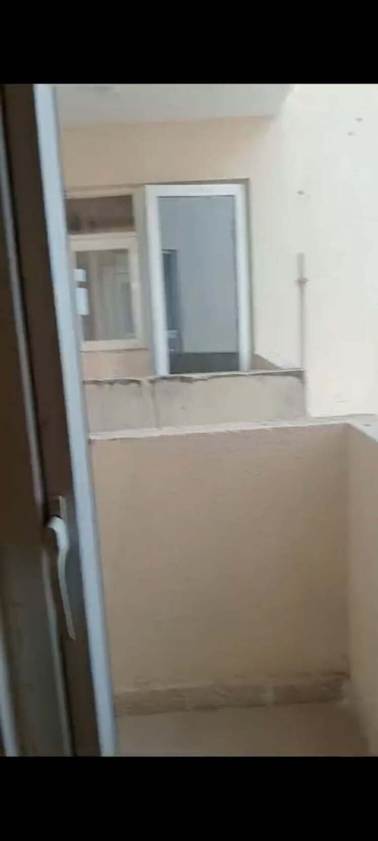 Balcony, signature-global-proxima 2 Bedroom 675 Sq.Ft. Apartment In Sector 89 Gurgaon 8239903