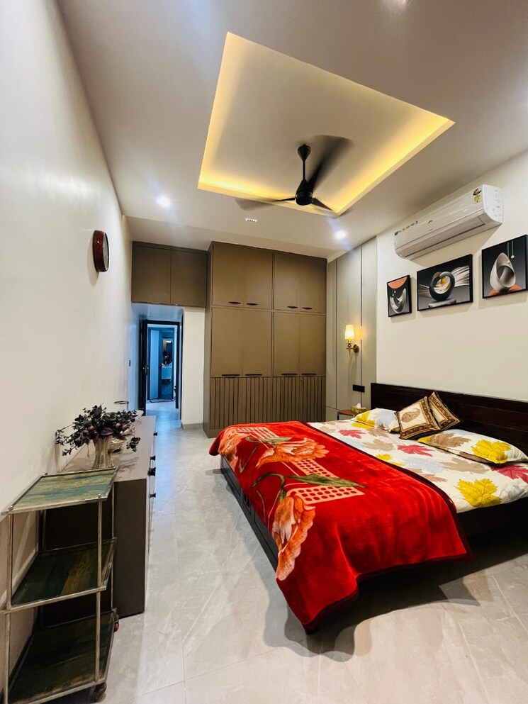 Bedroom, ansal-sushant-apartments 6+ Bedroom 419 Sq.Yd. Independent House In Sushant Lok I Gurgaon 8239920