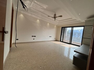 Room in 5 BHK Villa at Emaar Marbella, Sector 66 – for Rent