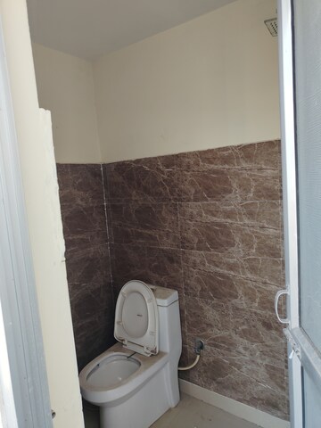 Bathroom in 1.5 BHK Builder Floor at Sector 2 – for Rent