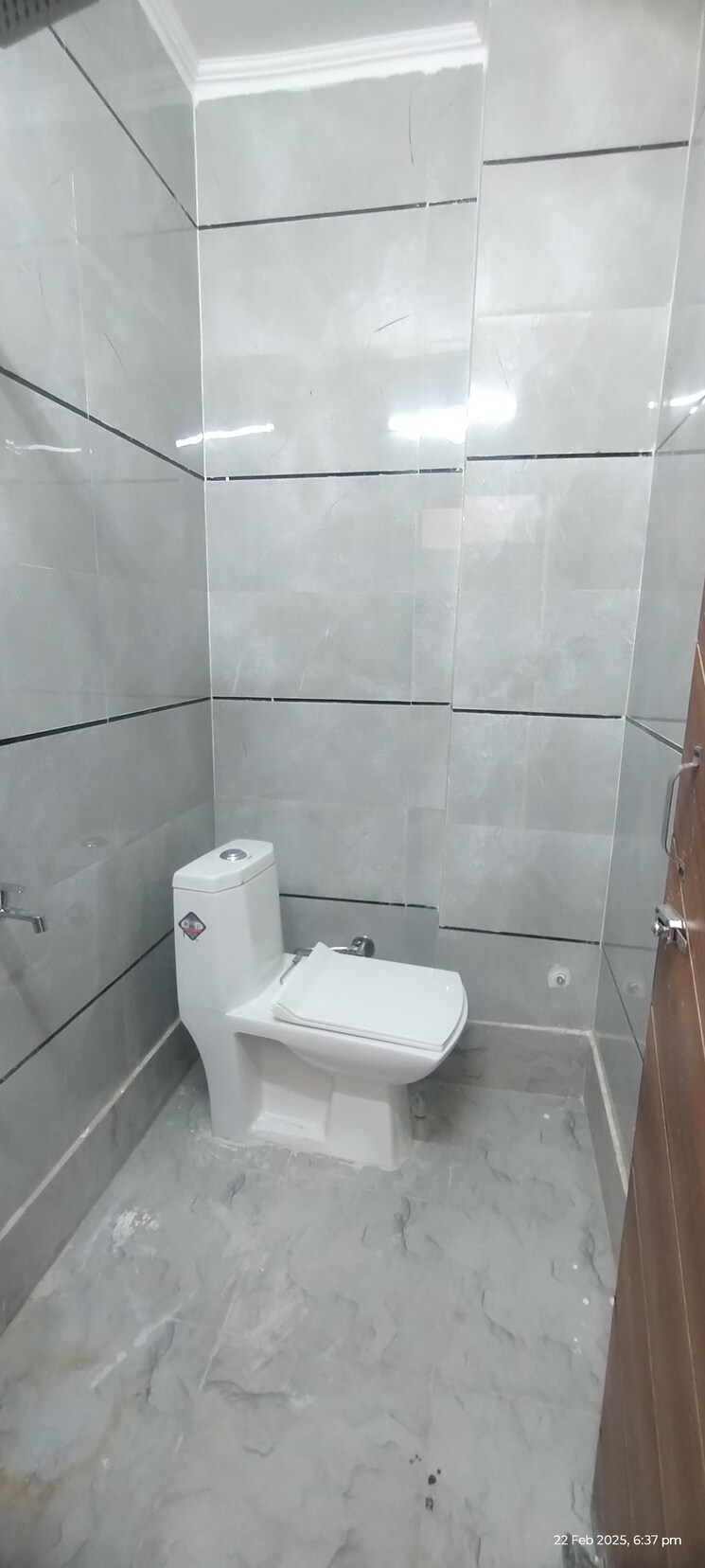 Bathroom, uttam nagar 2 Bedroom 60 Sq.Yd. Builder Floor In Uttam Nagar Delhi 8239983