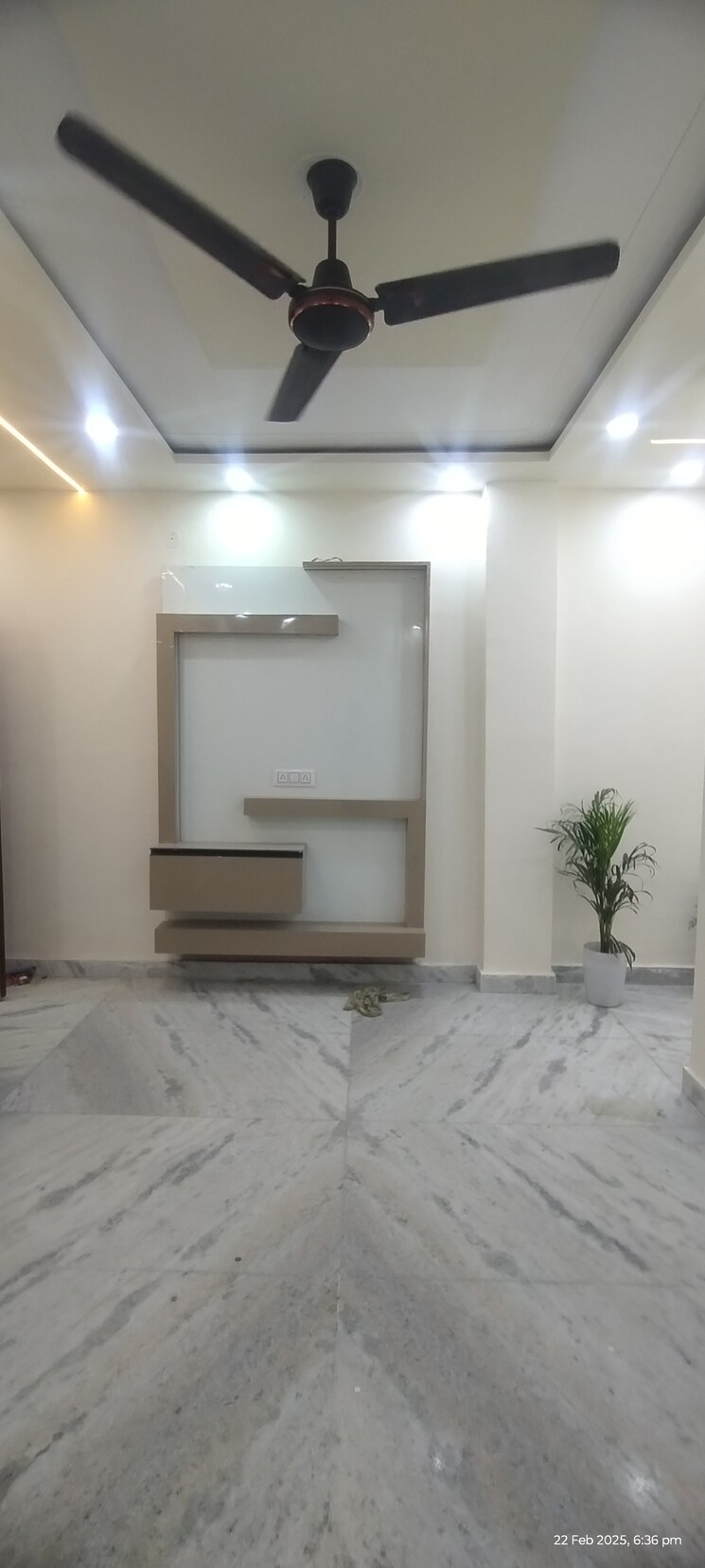 Room, uttam nagar 2 Bedroom 60 Sq.Yd. Builder Floor In Uttam Nagar Delhi 8239983
