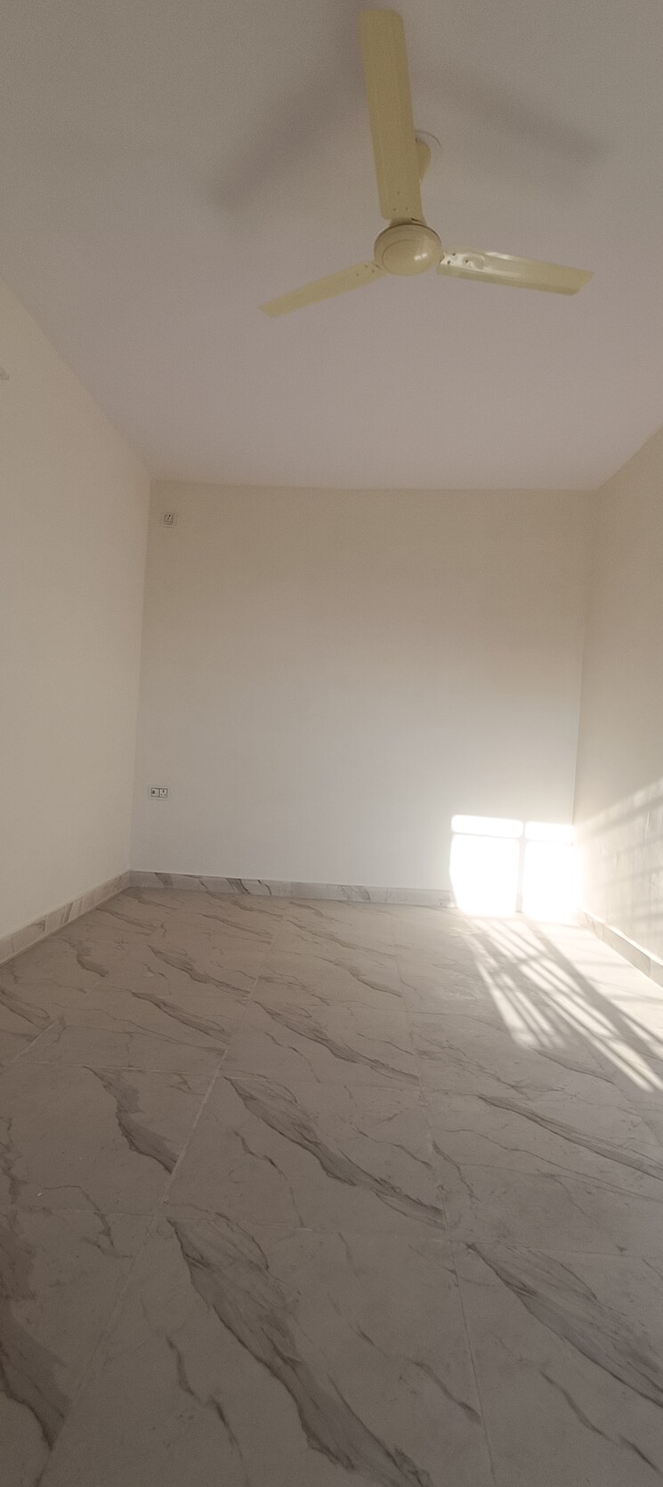 Room, mayur vihar phase 1 2.5 Bedroom 1250 Sq.Ft. Apartment In Mayur Vihar Phase 1 Delhi 8239989