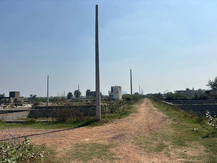 Exterior View, shiksha-vihar  100 Sq.Yd. Plot In Sector 27 Yamuna Expressway Greater Noida 8240071