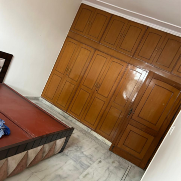 Furnished Amenities in 3.5 BHK Villa at Sector 21 – for Rent