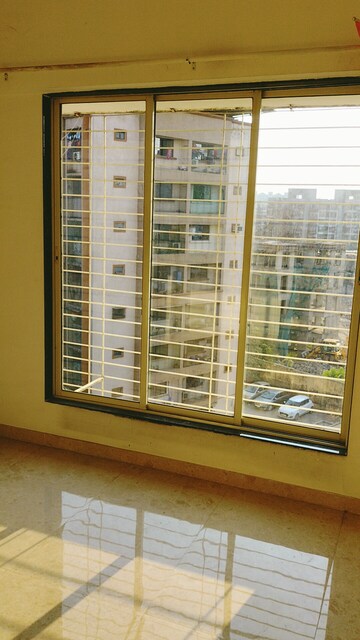 Room in 1 BHK Apartment at RNA Platinum City, Vasai East – for Sale
