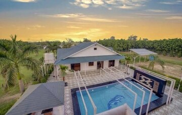 3 BHK Villa – Exterior View View at SS Sainik Farms, Sector 150 - for Sale