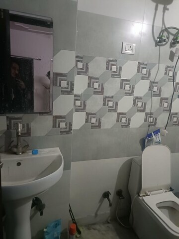 Master Bedroom in Studio Independent House at Sector 56 – for Rent
