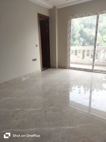 Room in 4 BHK Builder Floor at Sector 85 – for Sale