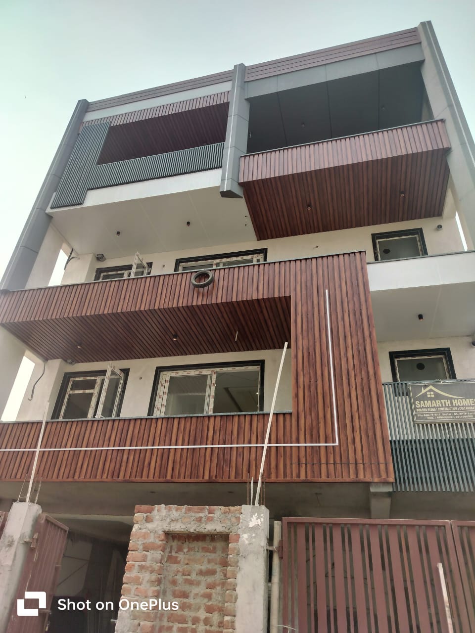 4 BHK + Pooja Room Builder Floor For Sale in Luxury Builder Floor 