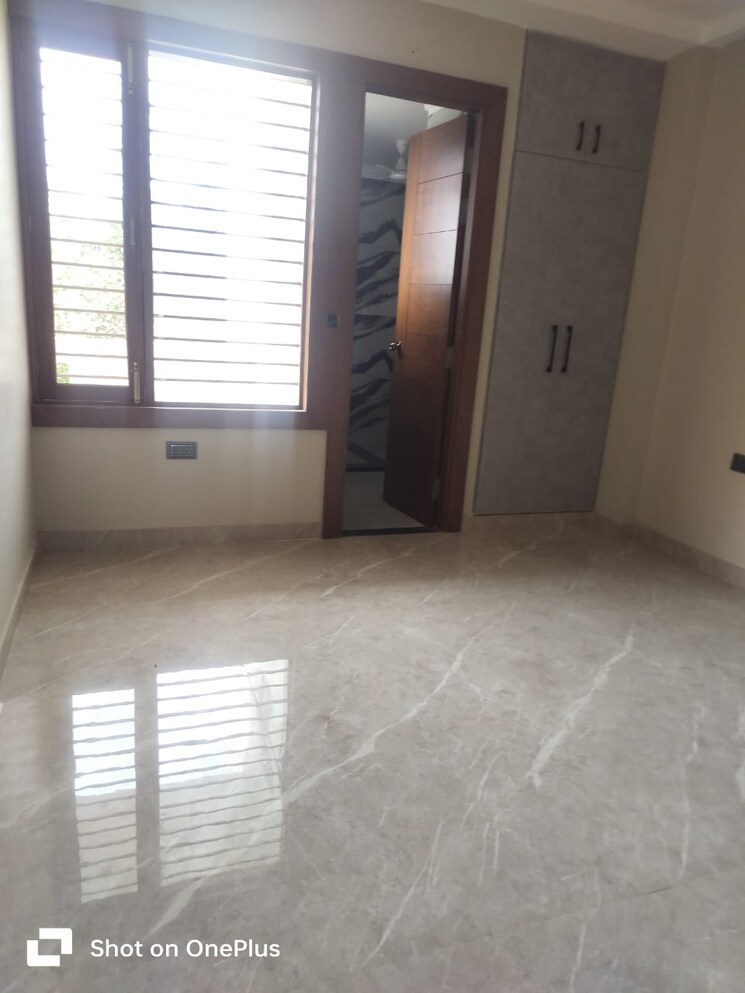 Room, sector 85 4 Bedroom 3150 Sq.Ft. Builder Floor In Sector 85 Faridabad 8240120