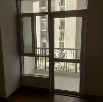 Room in 2.5 BHK Apartment at Prateek Wisteria, Sector 77 – for Rent