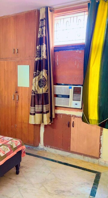 Room in 1 RK Independent House at Sector 22 – for Rent